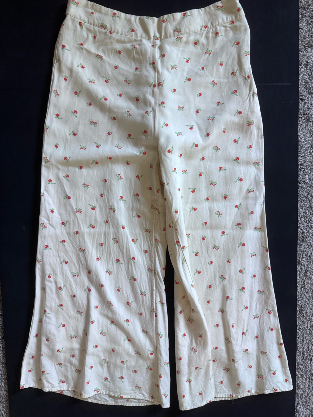 Anthropologie Cream Wide-Leg Cropped Pants with Small Red Cherry Print 🍒